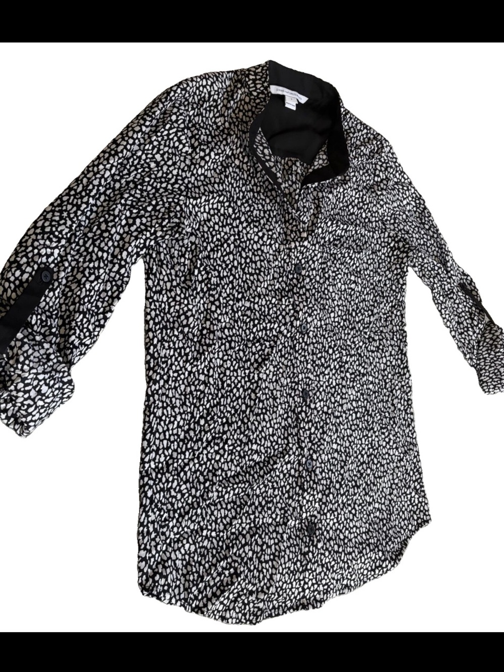 Diane Von Furstenberg Silk Gilmore Blouse Black White Button Down Top size 2